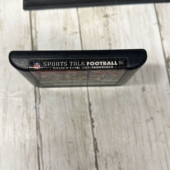 Sports Talk 93 NFL Football Joe Montana  1993 Sega Genesis Case Game and Manual - Picture 4 of 7
